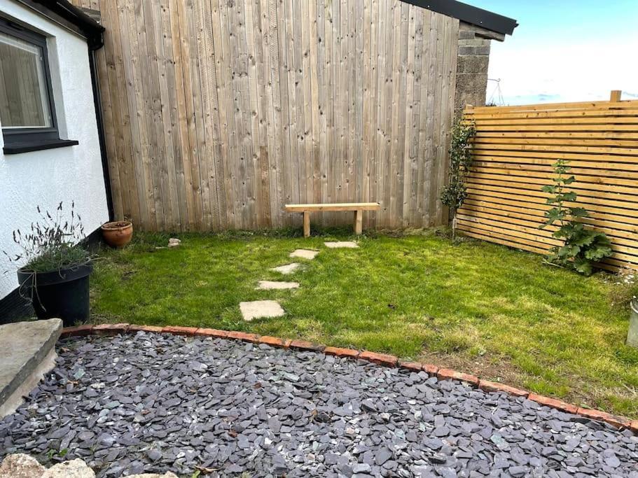 Tranquil, Secluded, Rural Cottage For Two ビューマリス エクステリア 写真